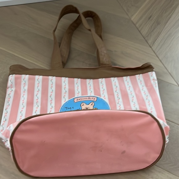 Sanrio waterproof essential tote in floral print. - Picture 6 of 6